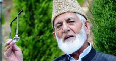 Syed Ali Geelani Must Travel To Pakistan, But not by the Bus