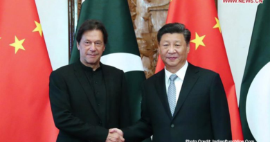 Chinese President Xi Jinping (R) received Pakistan PM Imran Khan (L) in Beijing on October 9, 2019