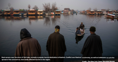 In Kashmir’s Stillness, Hopes Wither and Houseboats Sink